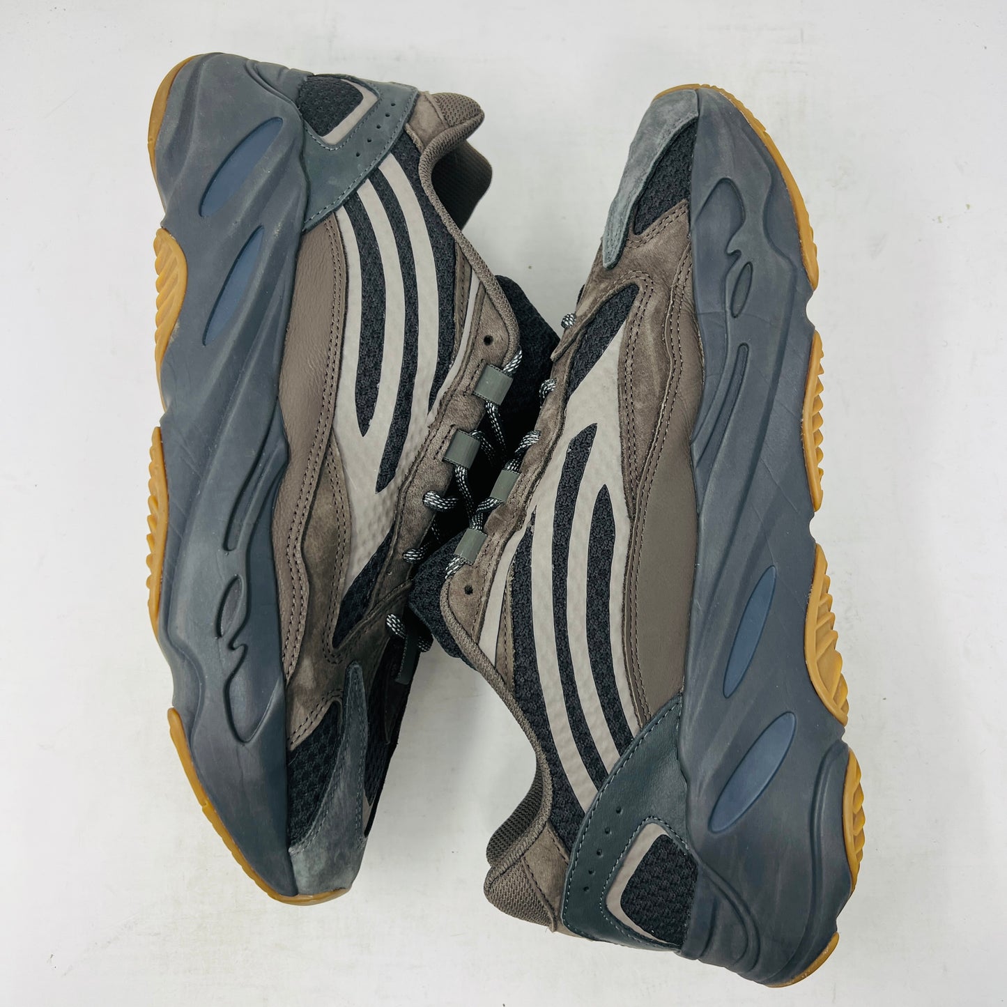 adidas Yeezy Boost 700 V2 Geode
