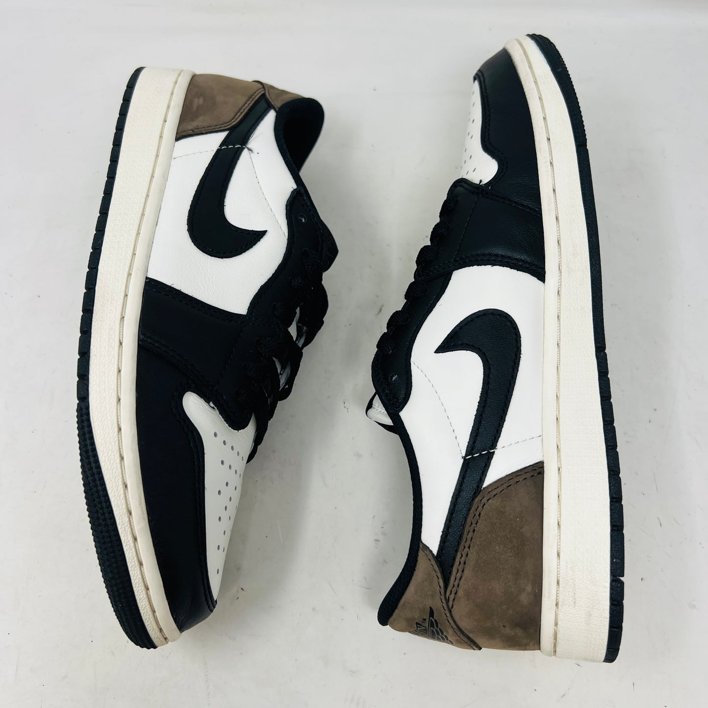 Jordan 1 Retro Low OG Mocha