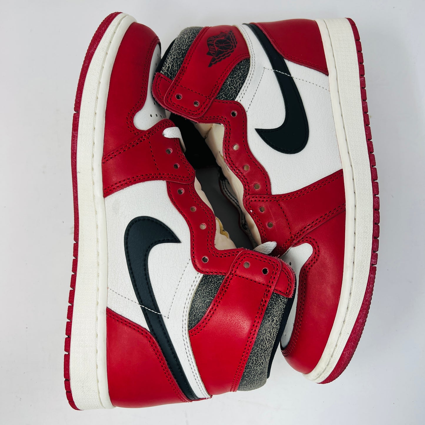 Jordan 1 Retro High OG Chicago Lost and Found