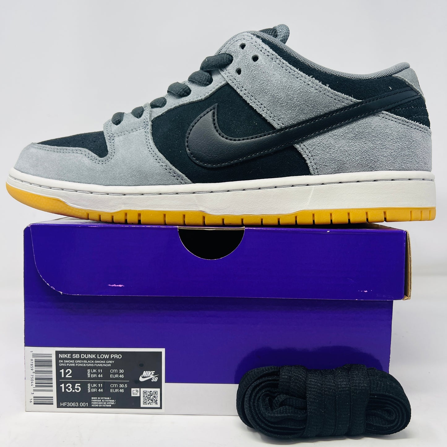 Nike SB Dunk Low Dark Smoke Grey