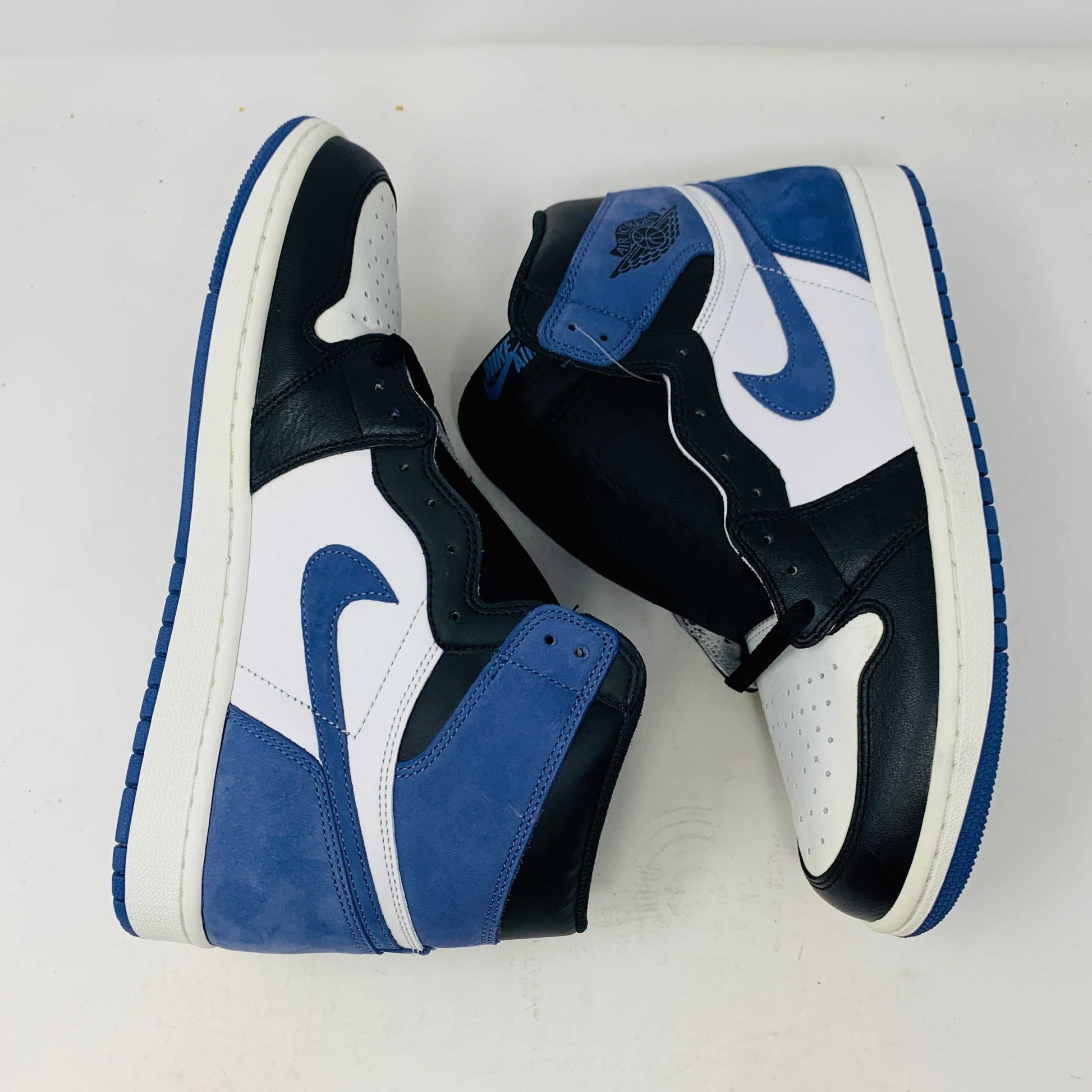 Jordan 1 High Blue Moon sneakers, brand new condition, with extra blue laces, 2018 release.