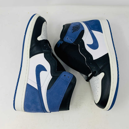 Jordan 1 High Blue Moon sneakers, brand new condition, with extra blue laces, 2018 release.