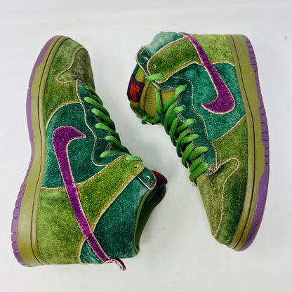 Nike SB Dunk High Skunk 420