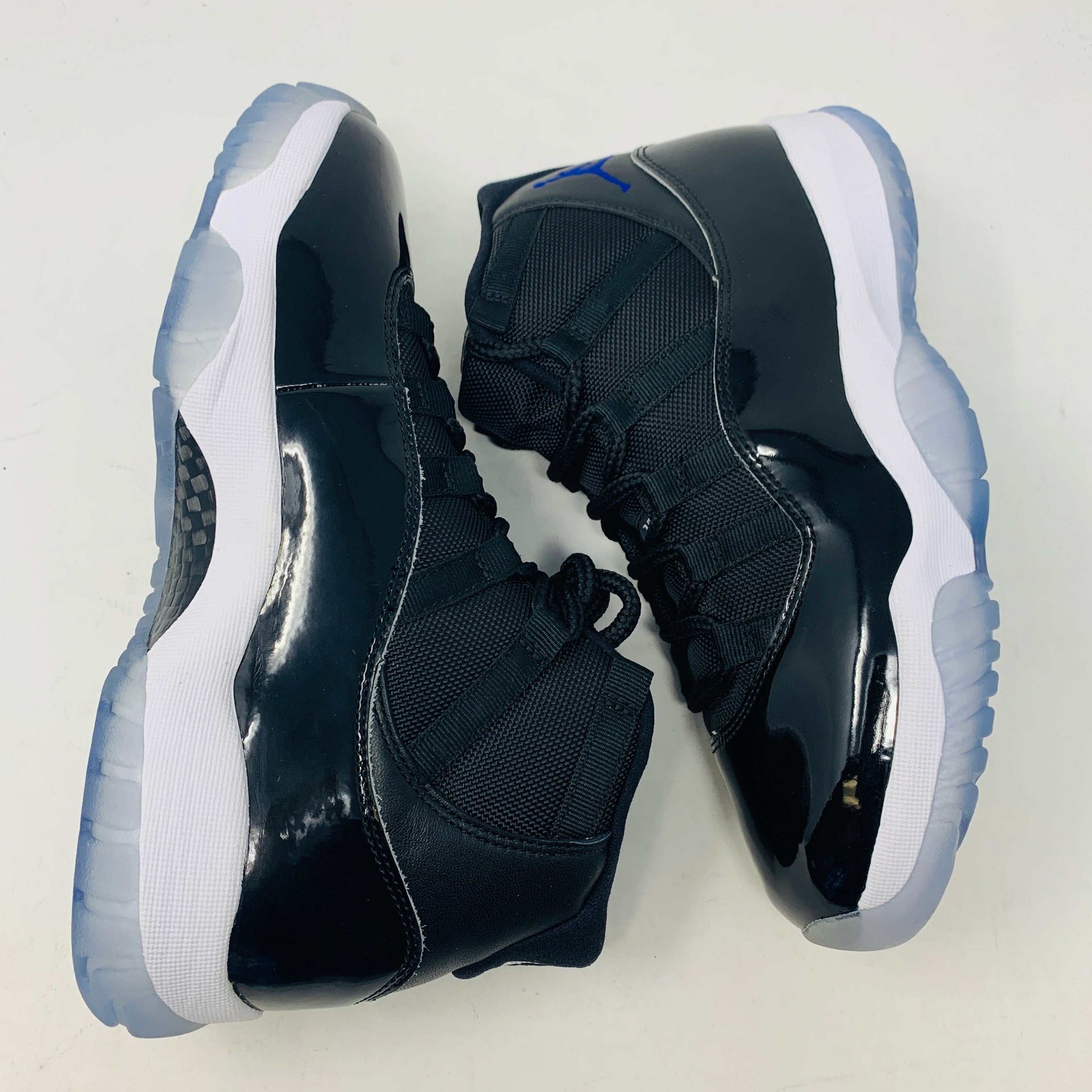 Jordan 11 Space Jam 2016 sneakers, brand new with good box condition, blue and white soles.