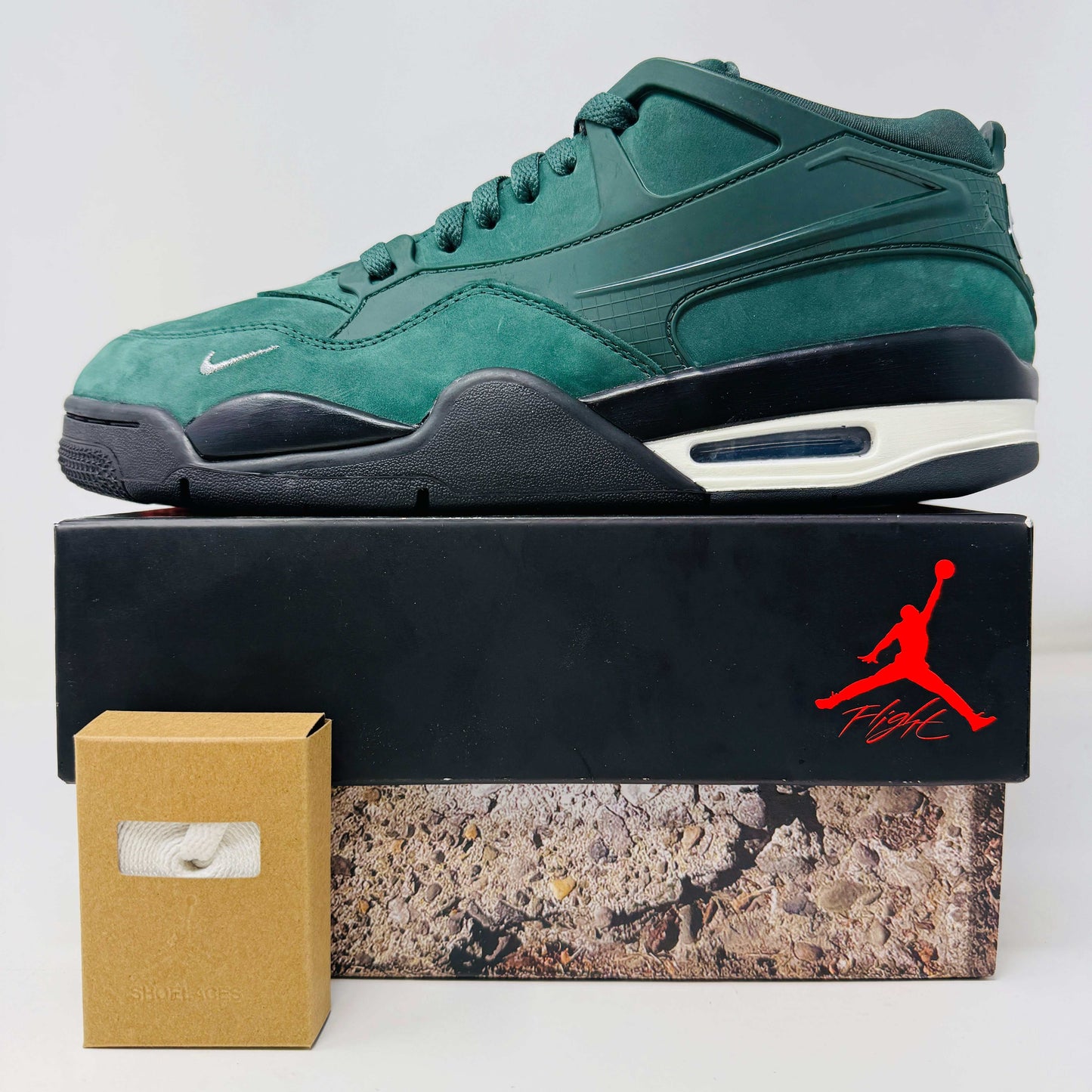 Jordan 4 RM SP Nigel Sylvester Grandma's Driveway green sneaker with box and white laces 2024