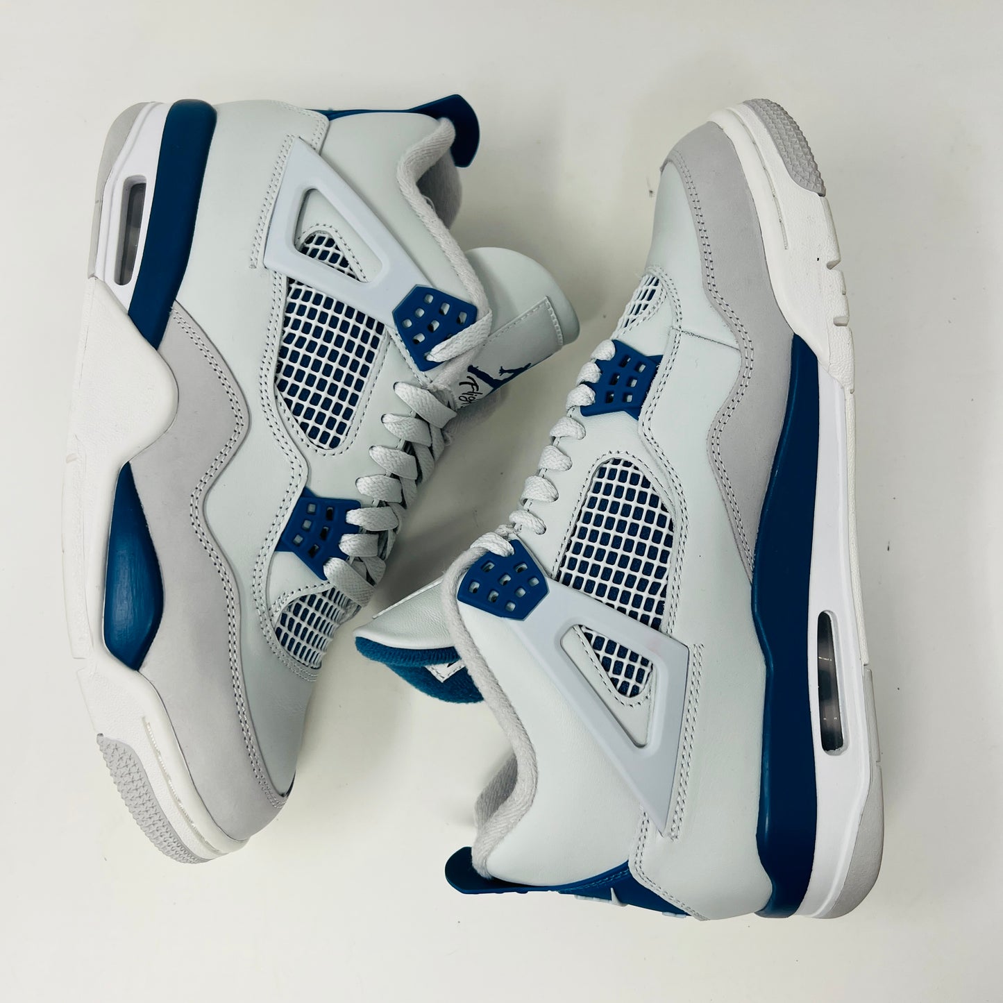 Jordan 4 Retro Military Blue (2024)