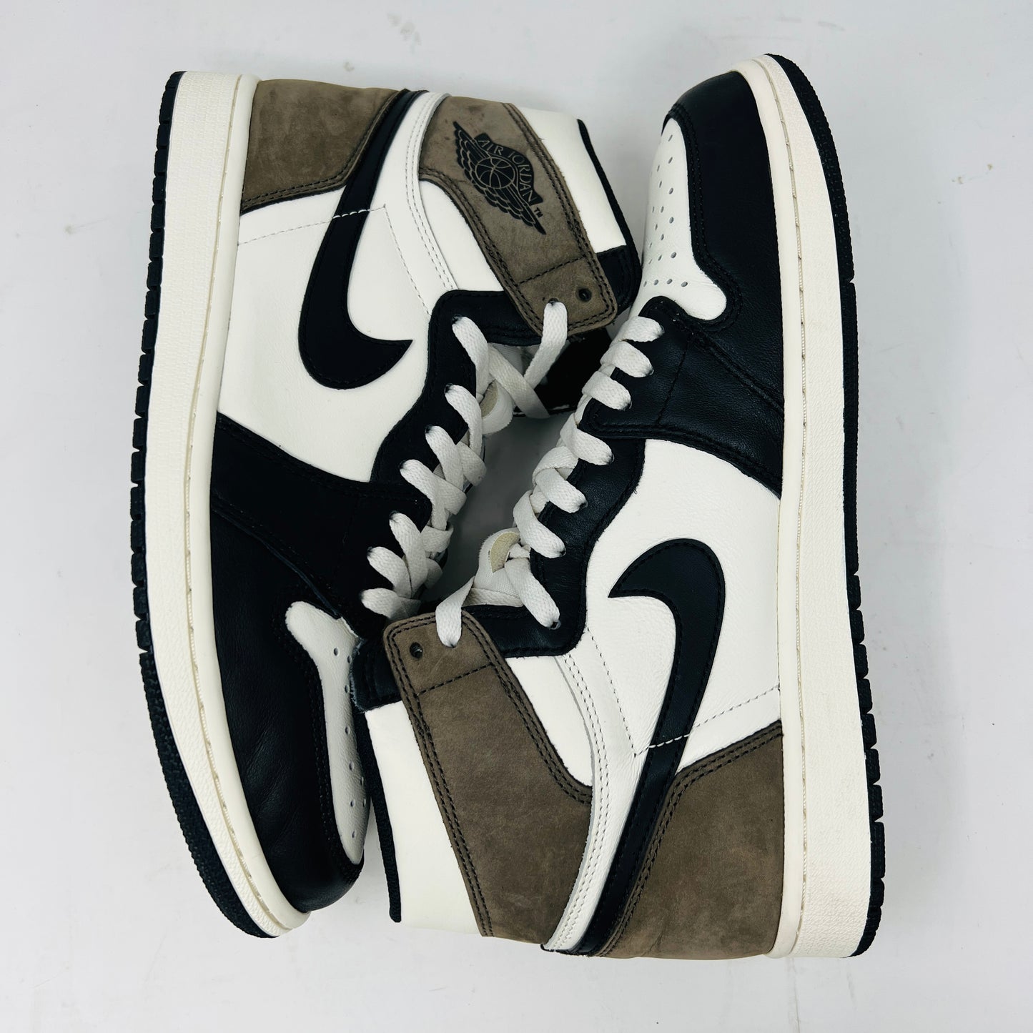 Jordan 1 Retro High Dark Mocha