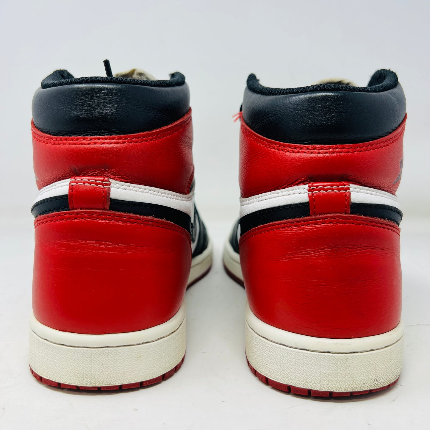 Jordan 1 Retro Black Toe (2016)