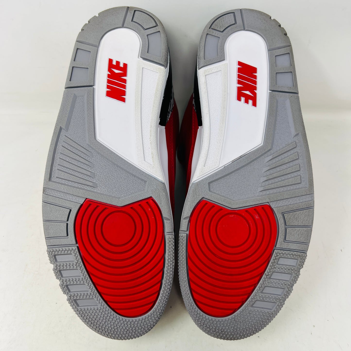Jordan 3 Retro SE Unite