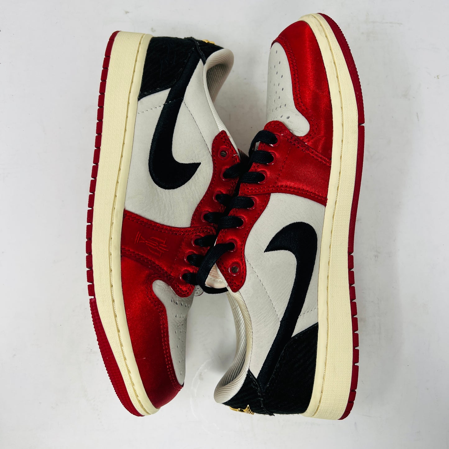 Jordan 1 Retro Low OG Trophy Room Rookie Card Away