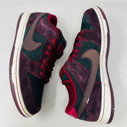 Nike SB Dunk Low Riot Skateshop