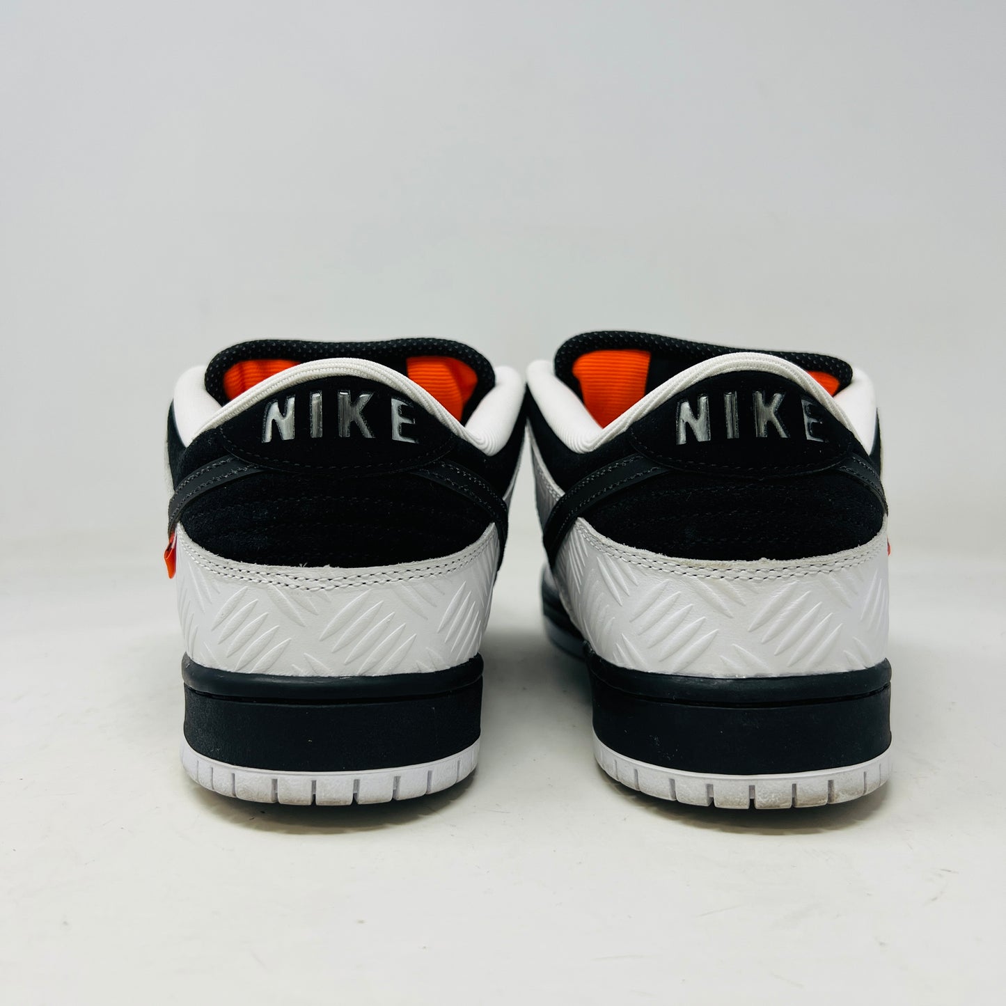 Nike SB Dunk Low TIGHTBOOTH