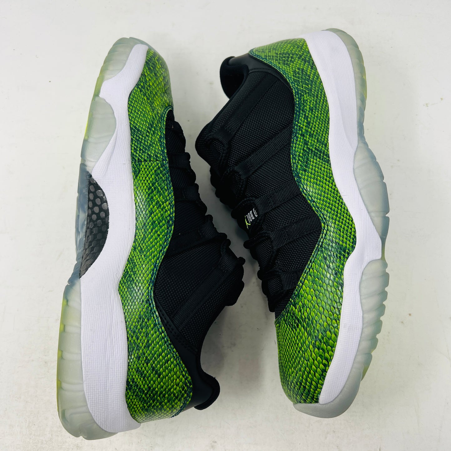 Jordan 11 Retro Low Green Snakeskin