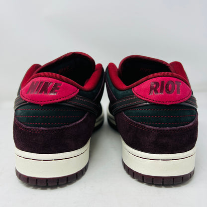 Nike SB Dunk Low Riot Skateshop