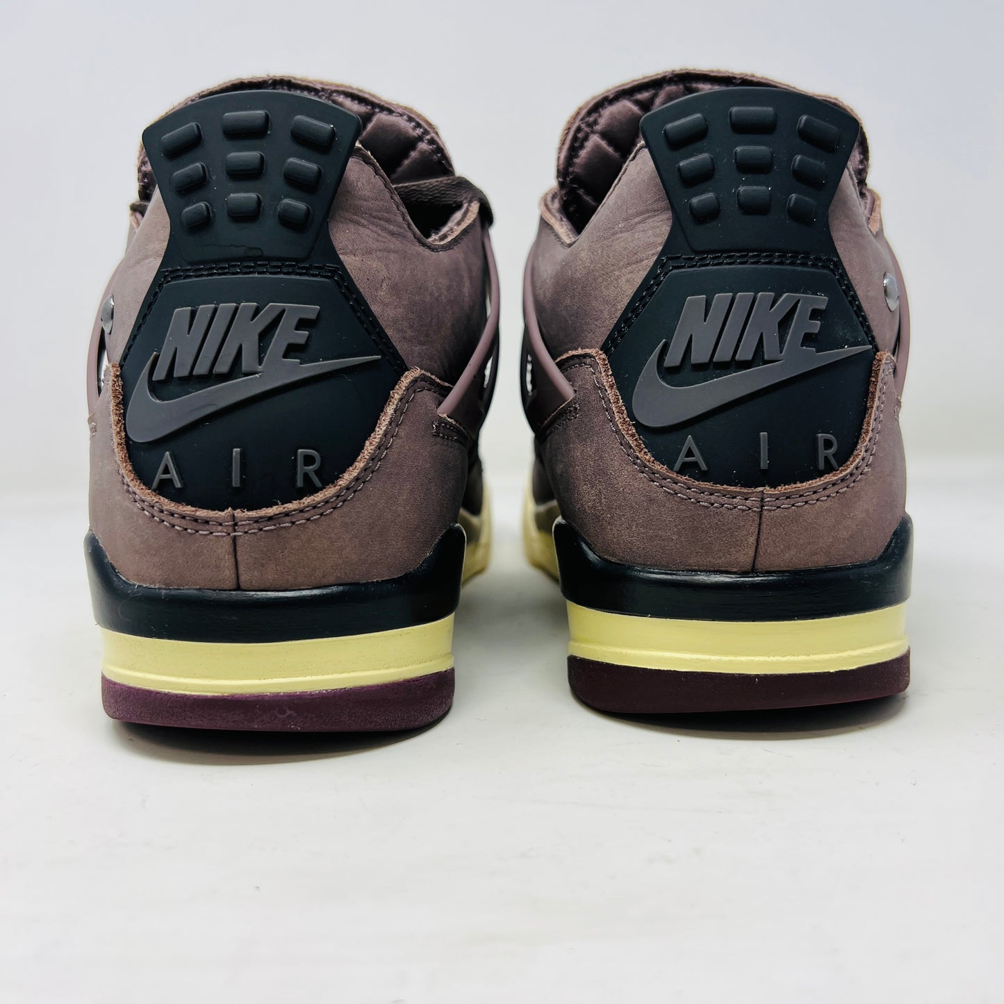Jordan 4 Retro SP A Ma Maniére Violet Ore