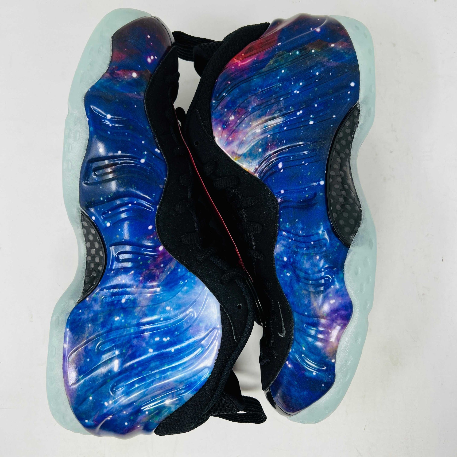 Nike Air Foamposite One Galaxy 2025 sneakers, brand new with original box and accessories.