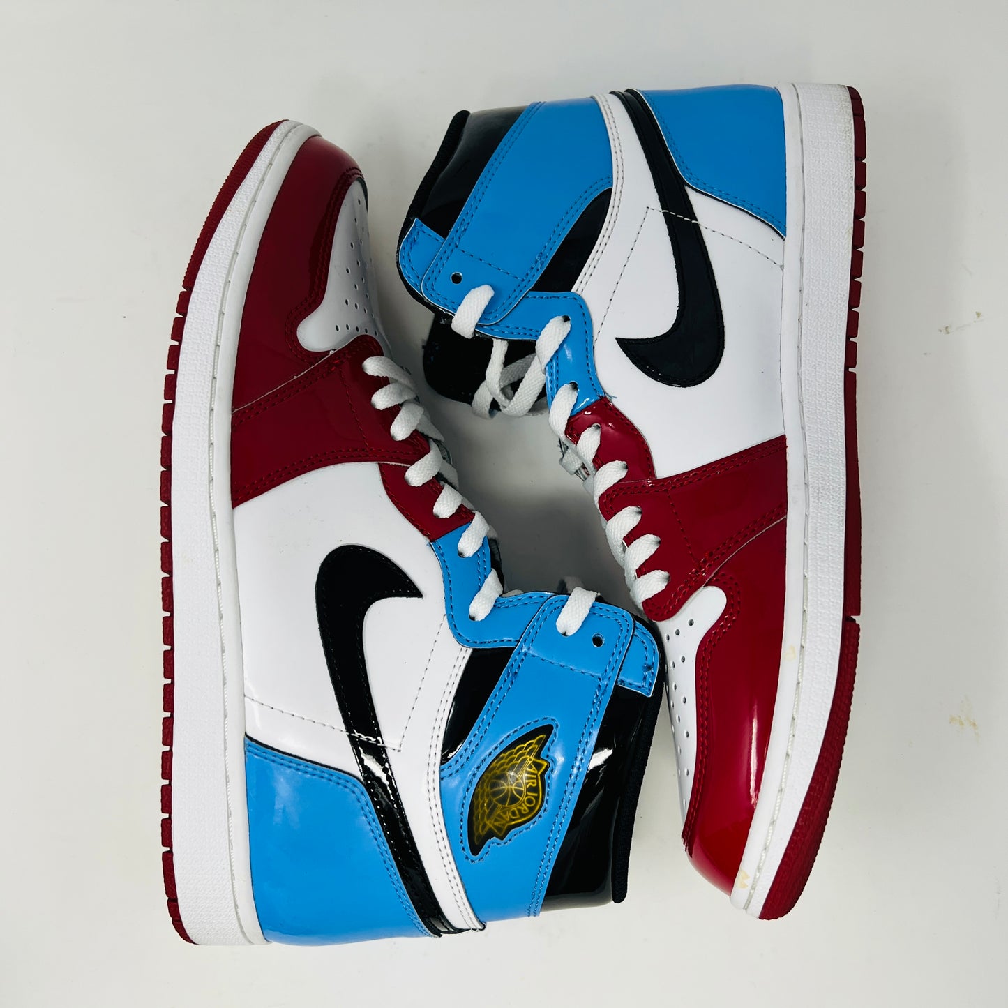 Jordan 1 Retro High Fearless UNC Chicago