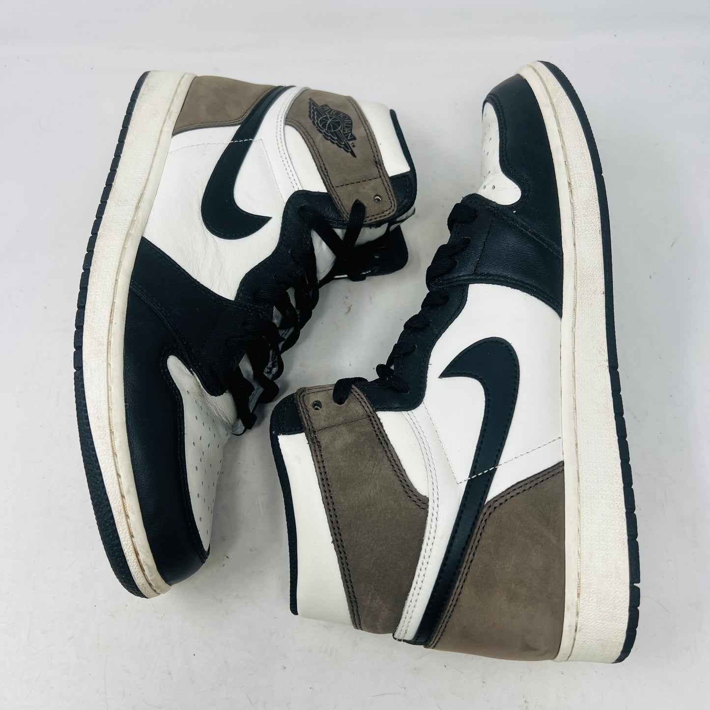 Jordan 1 Retro High Dark Mocha
