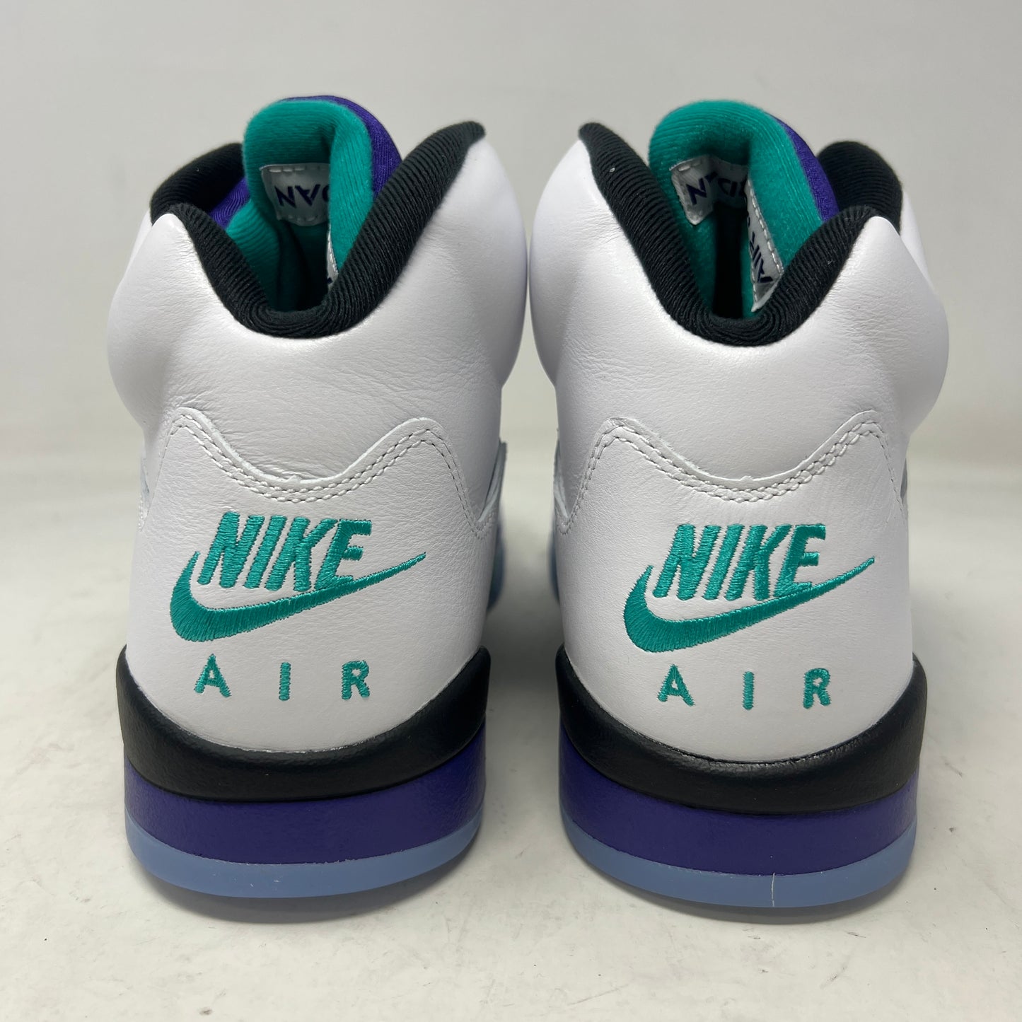 Jordan 5 Retro Grape (2025)