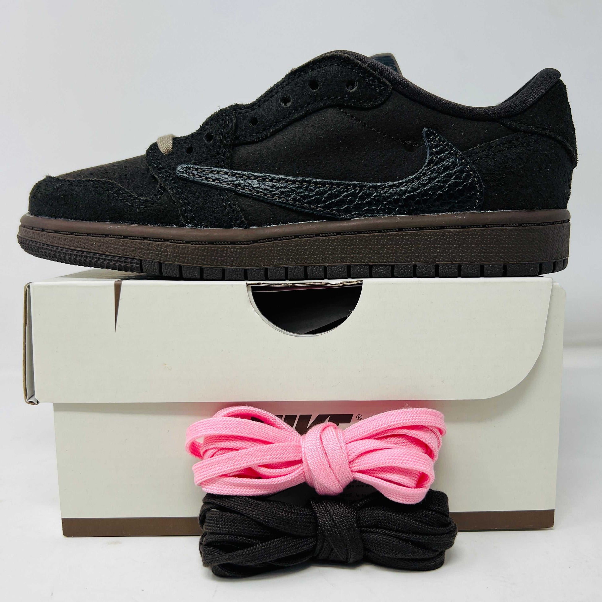 Jordan 1 Retro Low OG SP Travis Scott Velvet Brown PS with extra laces, 2024 release.