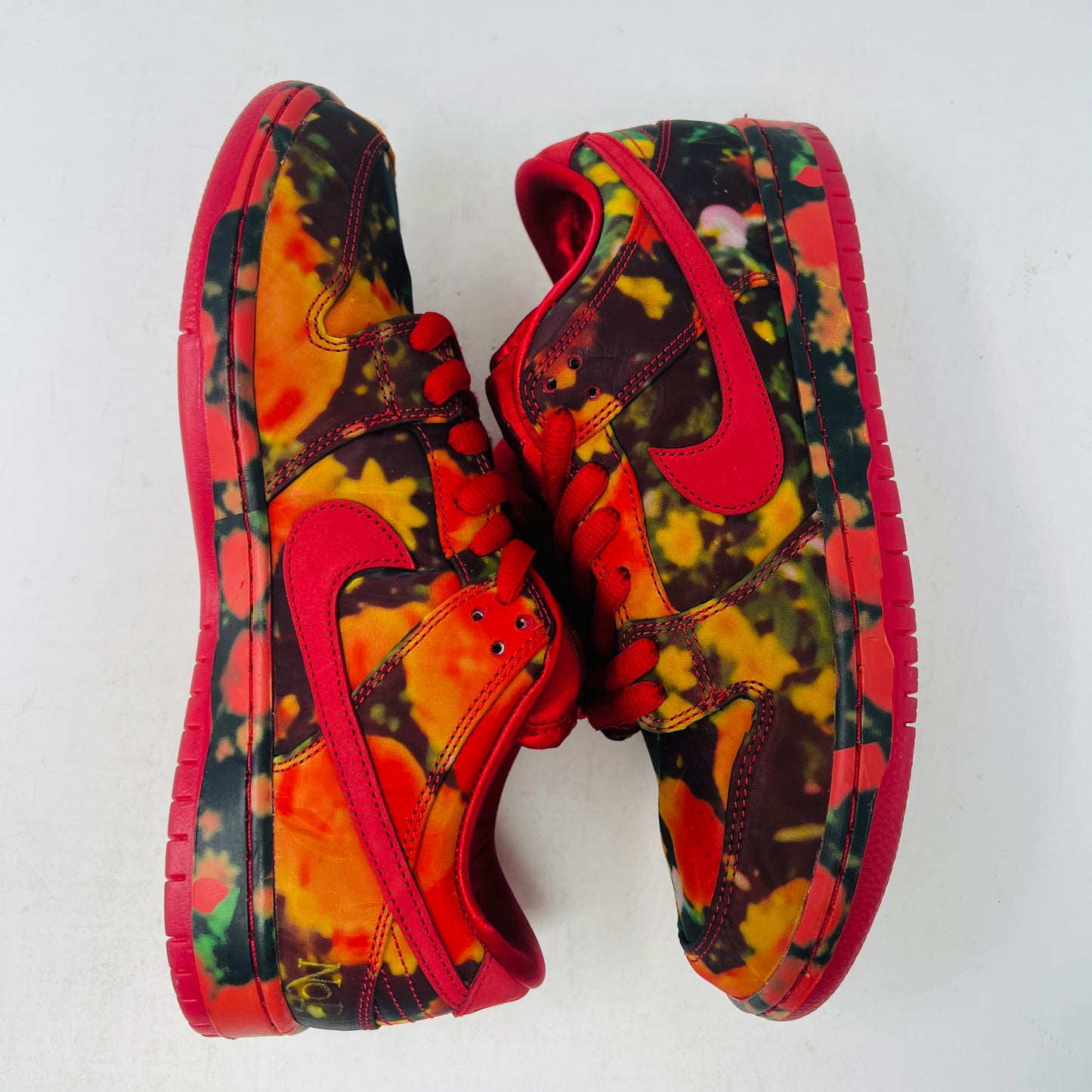 Nike SB Dunk Low The Wizard of Oz Poppy Field