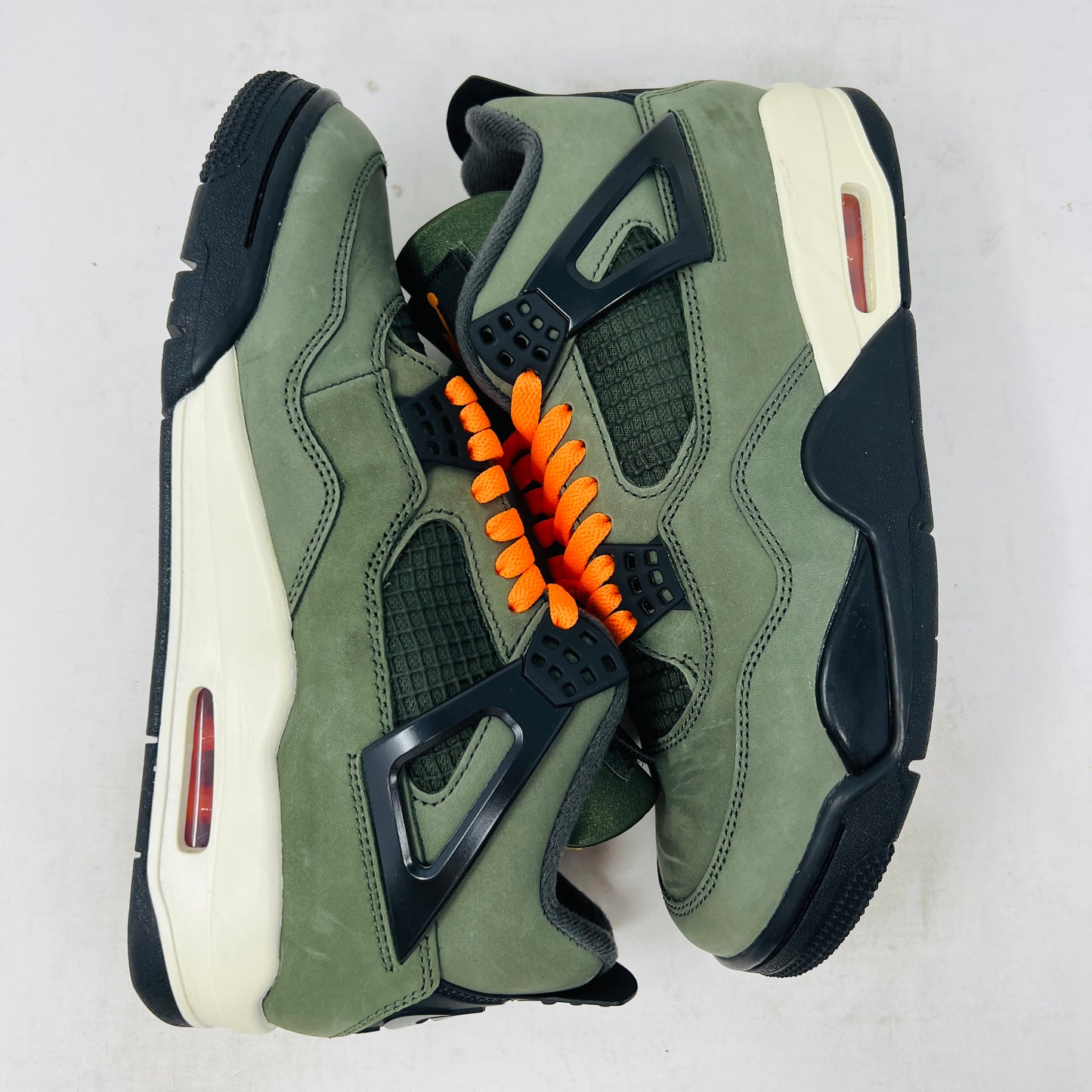 Jordan 4 Retro OG SP Undefeated (2025)