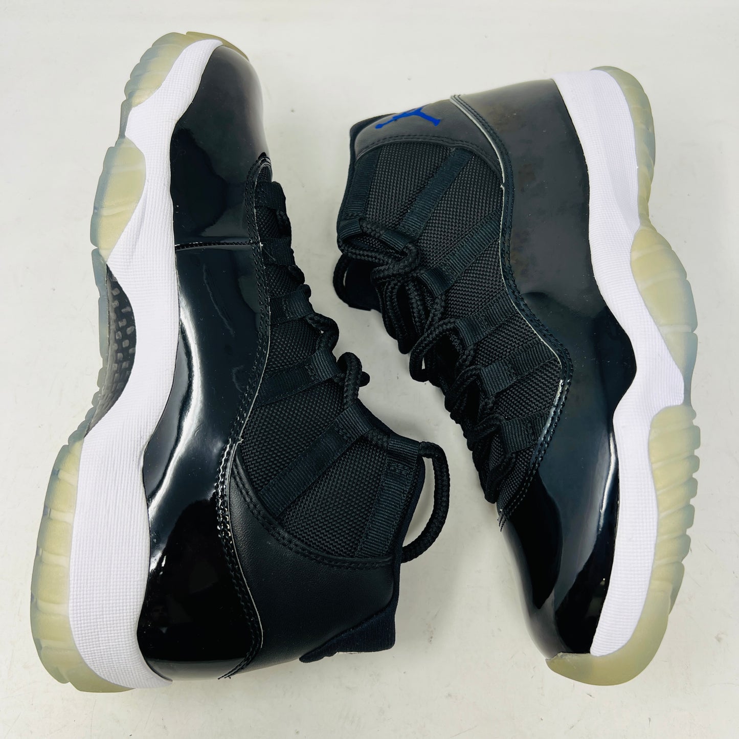 Jordan 11 Retro Space Jam (2016)