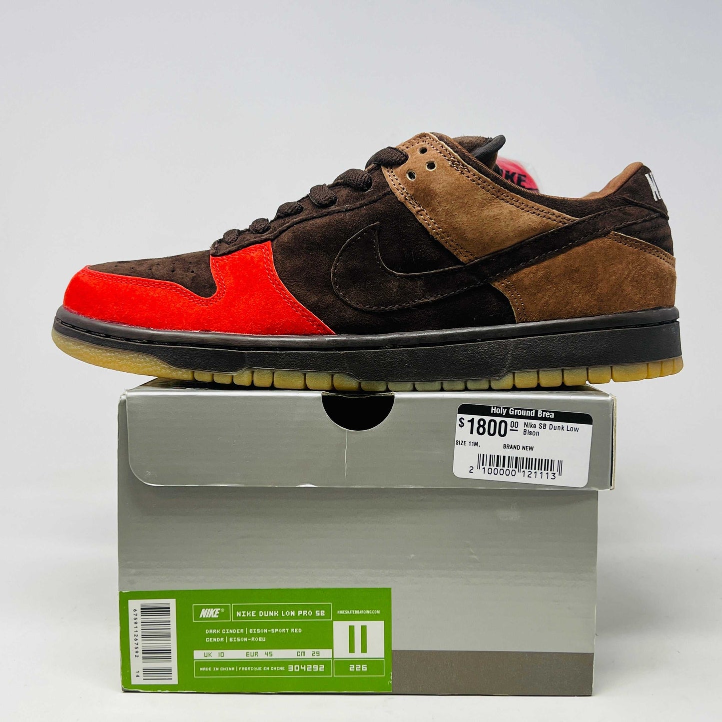 Nike SB Dunk Low Bison sneakers with extra laces, brand new condition, 2003 release.