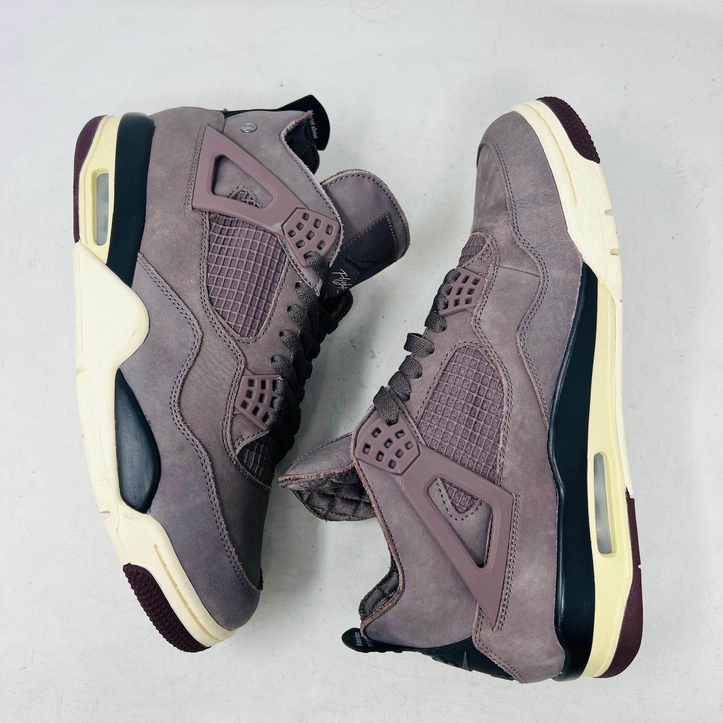 Jordan 4 Retro SP A Ma Maniére Violet Ore