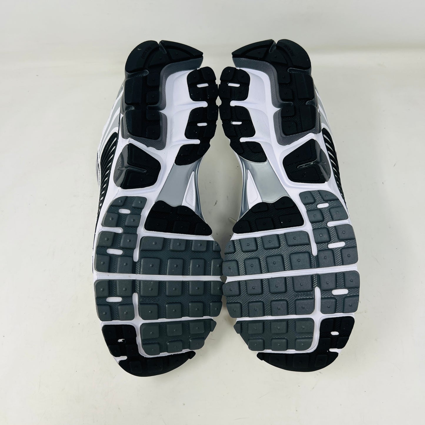 Nike Zoom Vomero 5 SE SP Dark Grey Black White