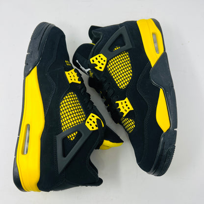Jordan 4 Retro Thunder (2023)
