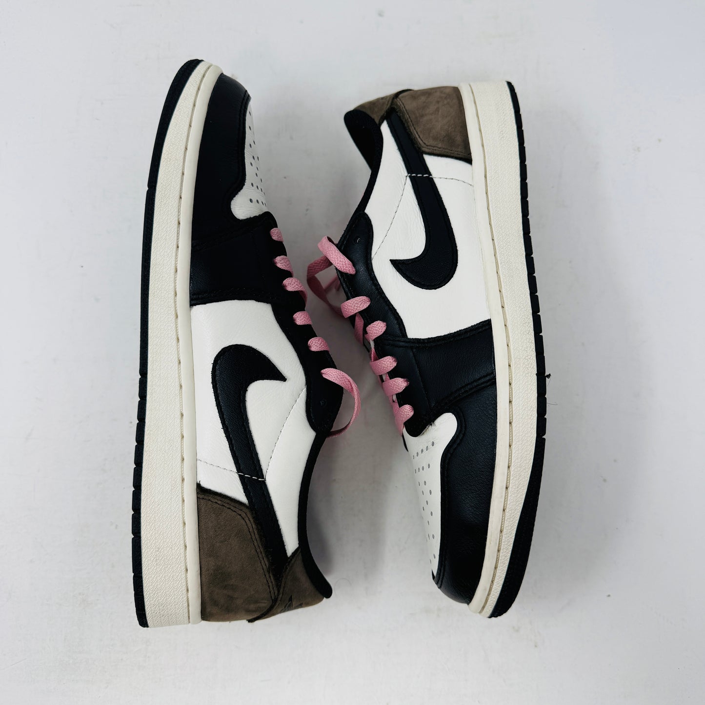 Jordan 1 Retro Low OG Mocha