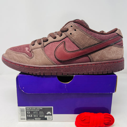 Nike SB Dunk Low City of Love Burgundy Crush