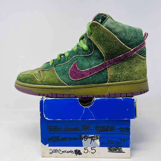 Nike SB Dunk High Skunk 420