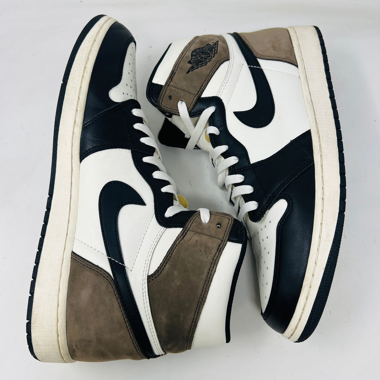 Jordan 1 Retro High Dark Mocha
