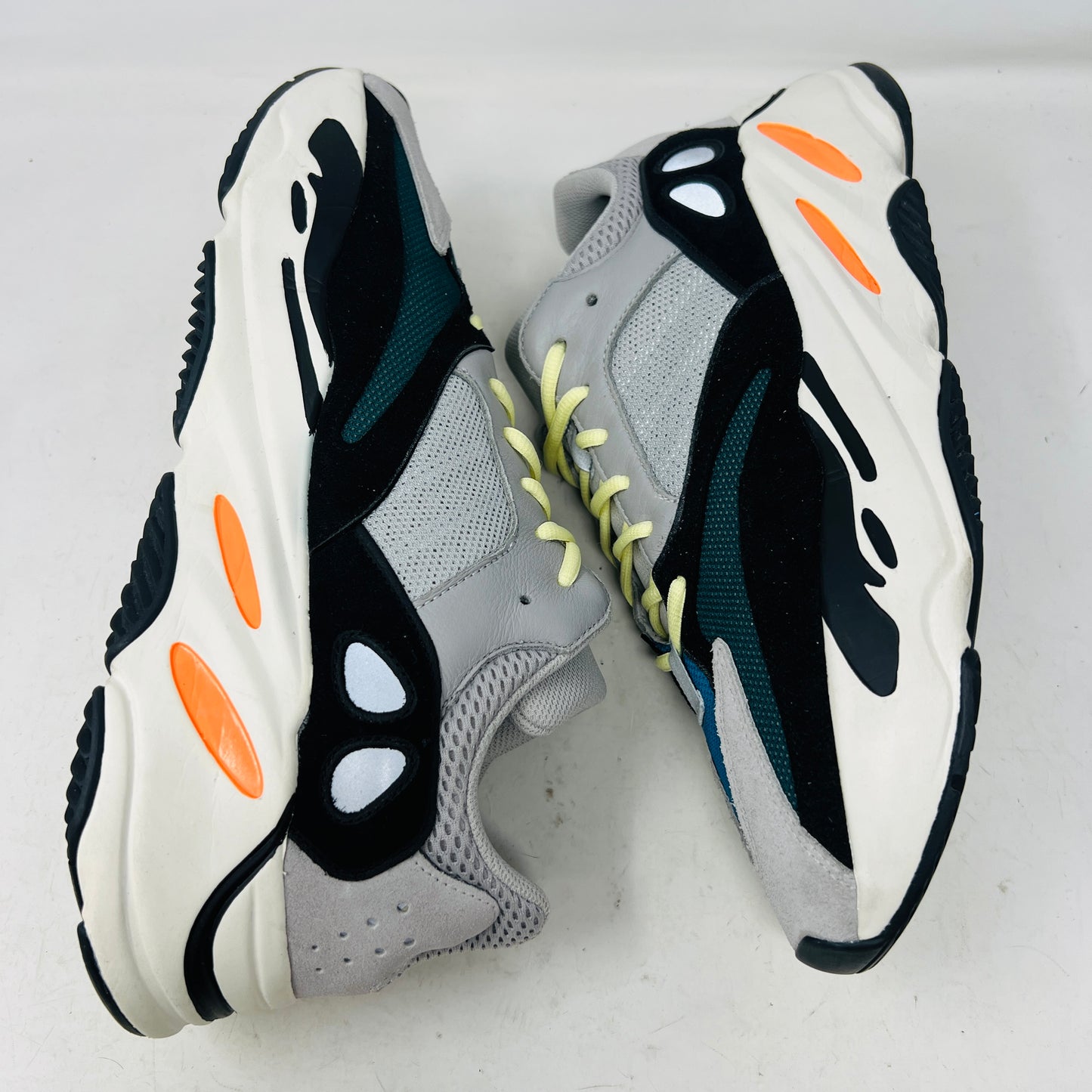 adidas Yeezy Boost 700 Wave Runner