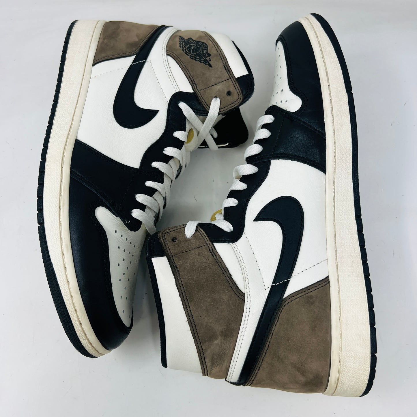 Jordan 1 Retro High Dark Mocha