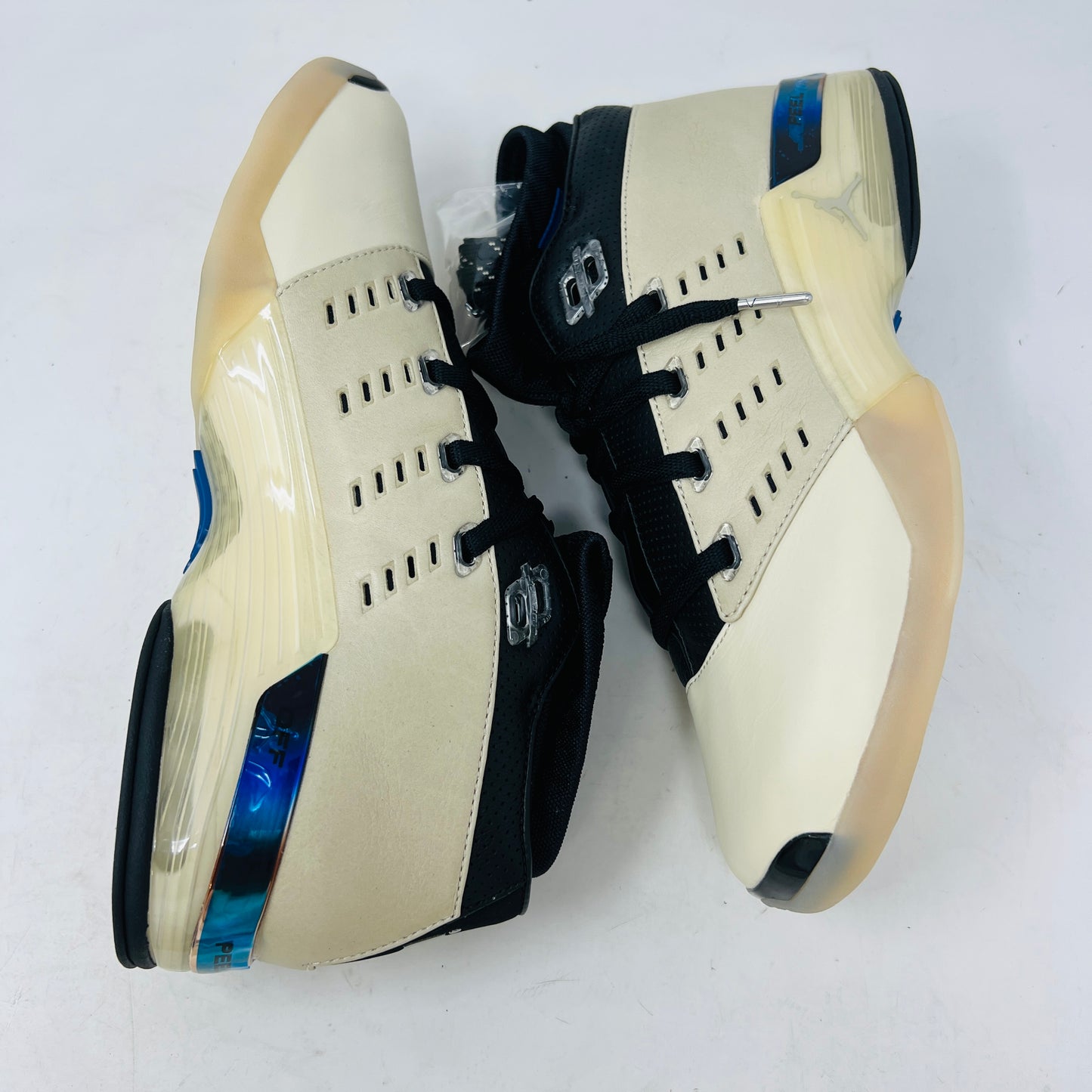 Jordan 17 Retro Low SP Infinite Archives