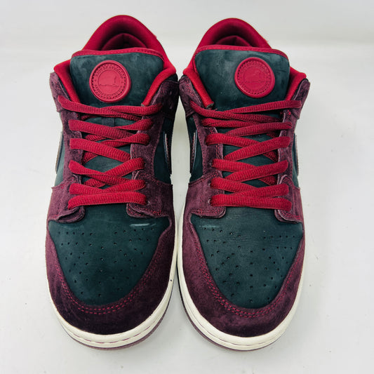 Nike SB Dunk Low Riot Skateshop
