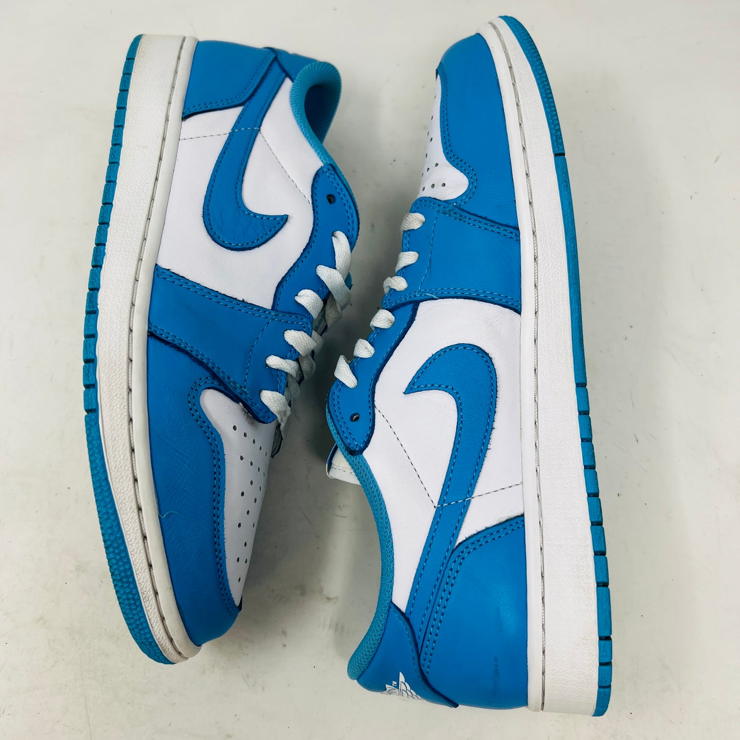 Jordan 1 Low SB UNC