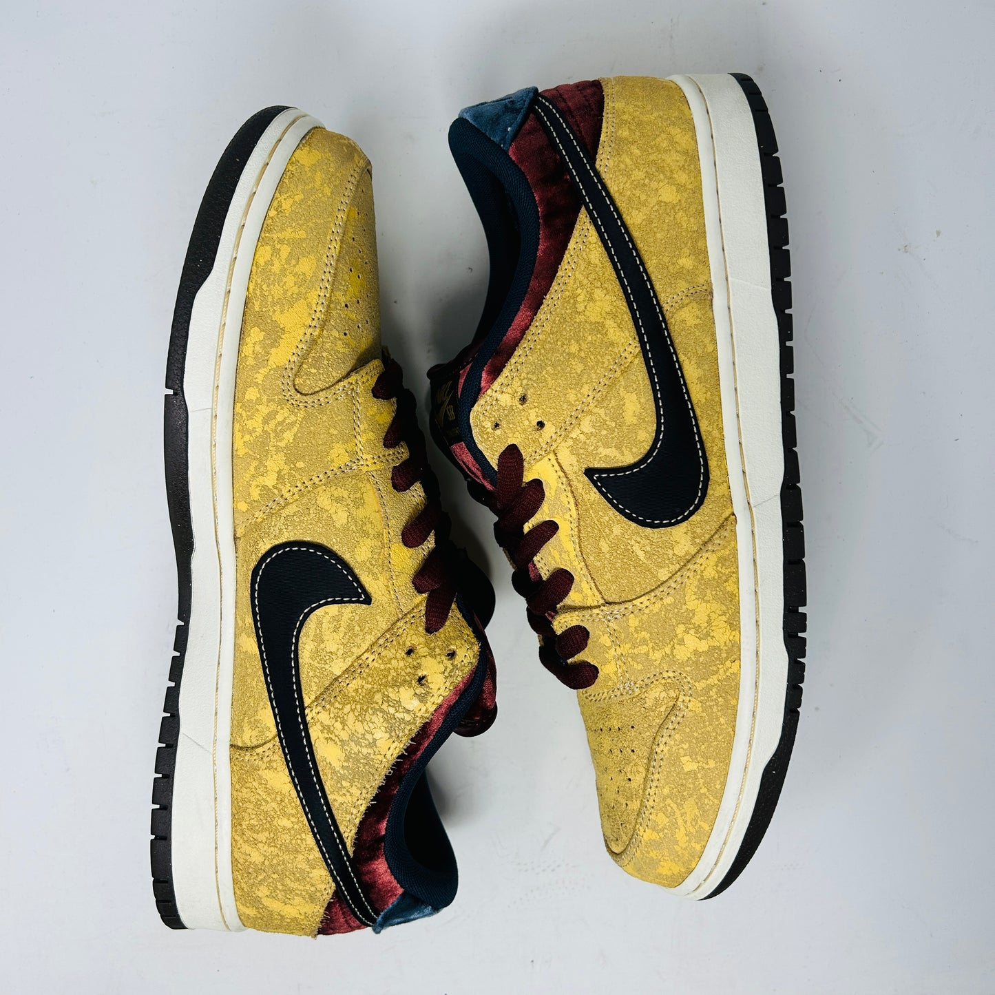 Nike SB Dunk Low City of Cinema