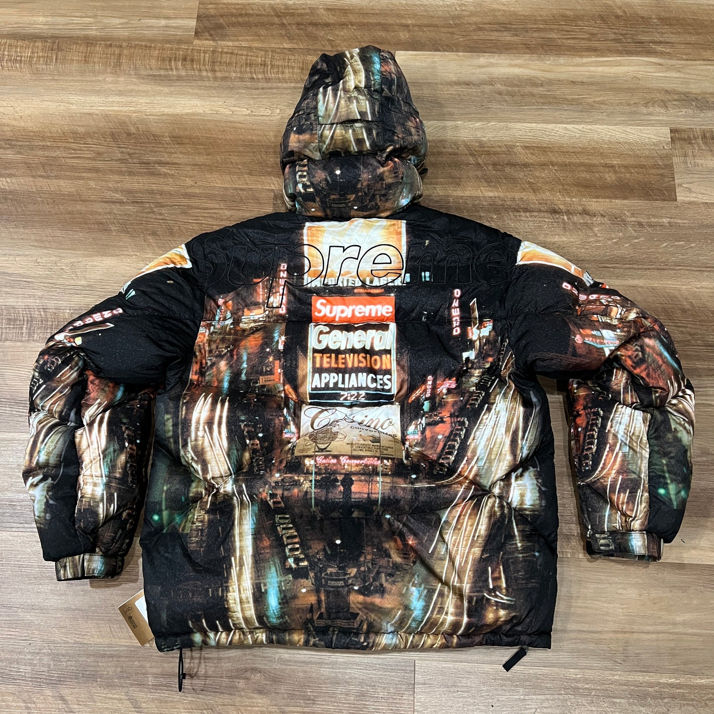 Supreme The North Face 800-Fill Half Zip Hooded Pullover Times Square