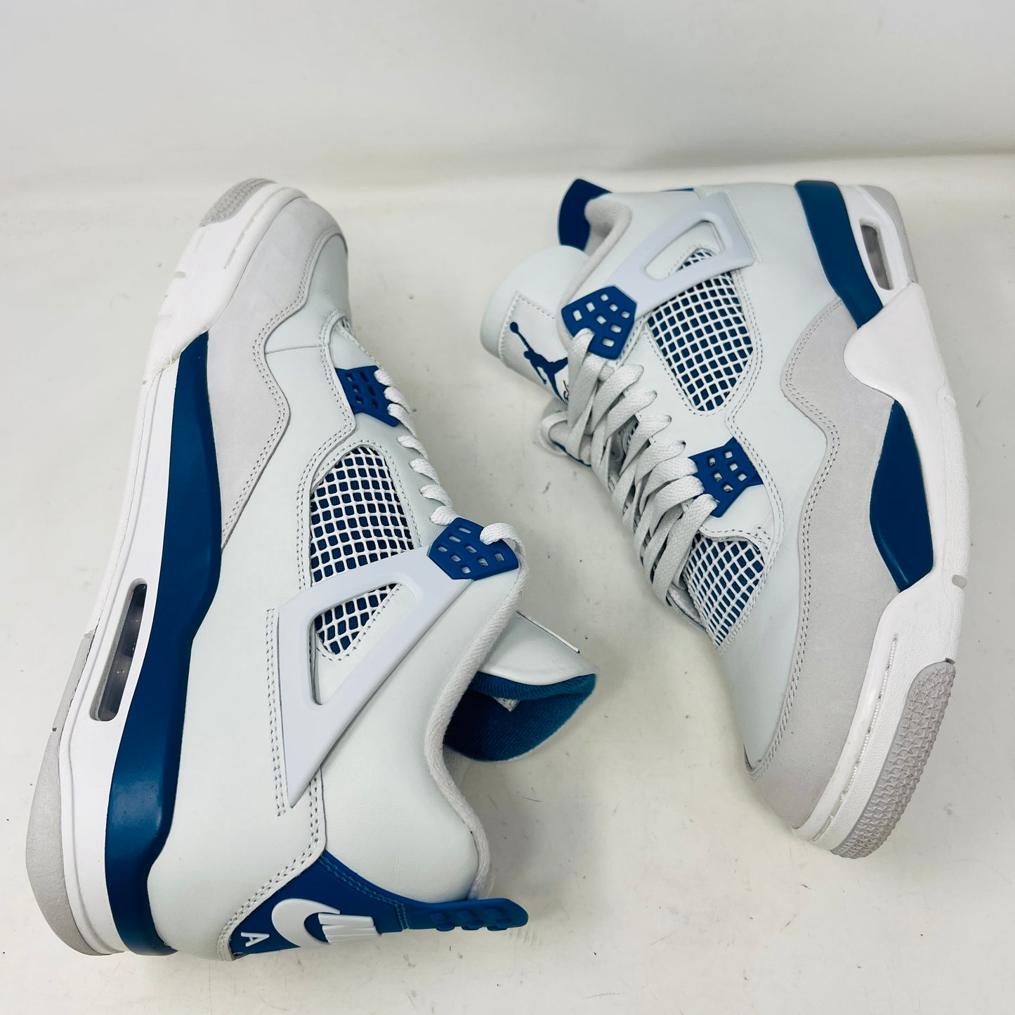 Jordan 4 Retro Military Blue (2024)