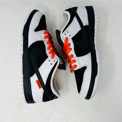 Nike SB Dunk Low TIGHTBOOTH