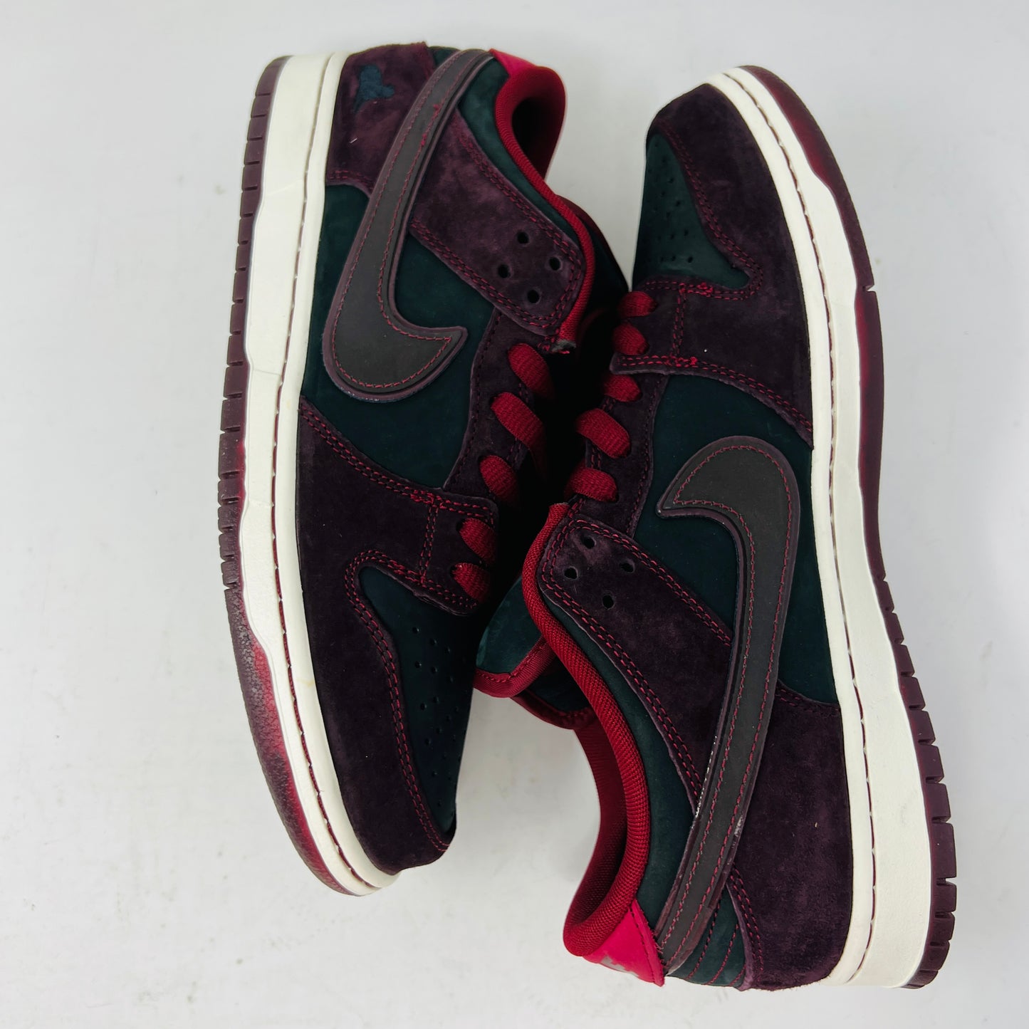 Nike SB Dunk Low Riot Skateshop