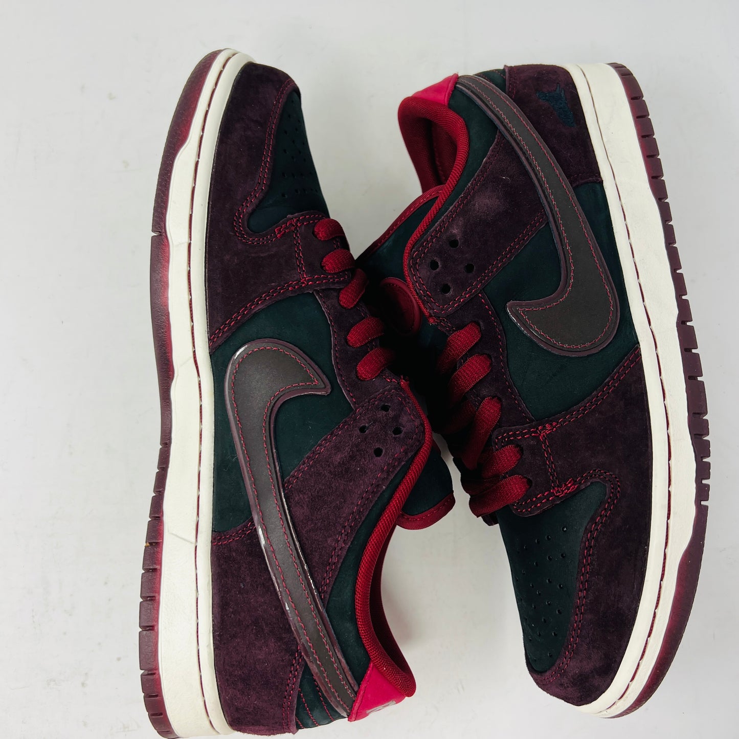 Nike SB Dunk Low Riot Skateshop
