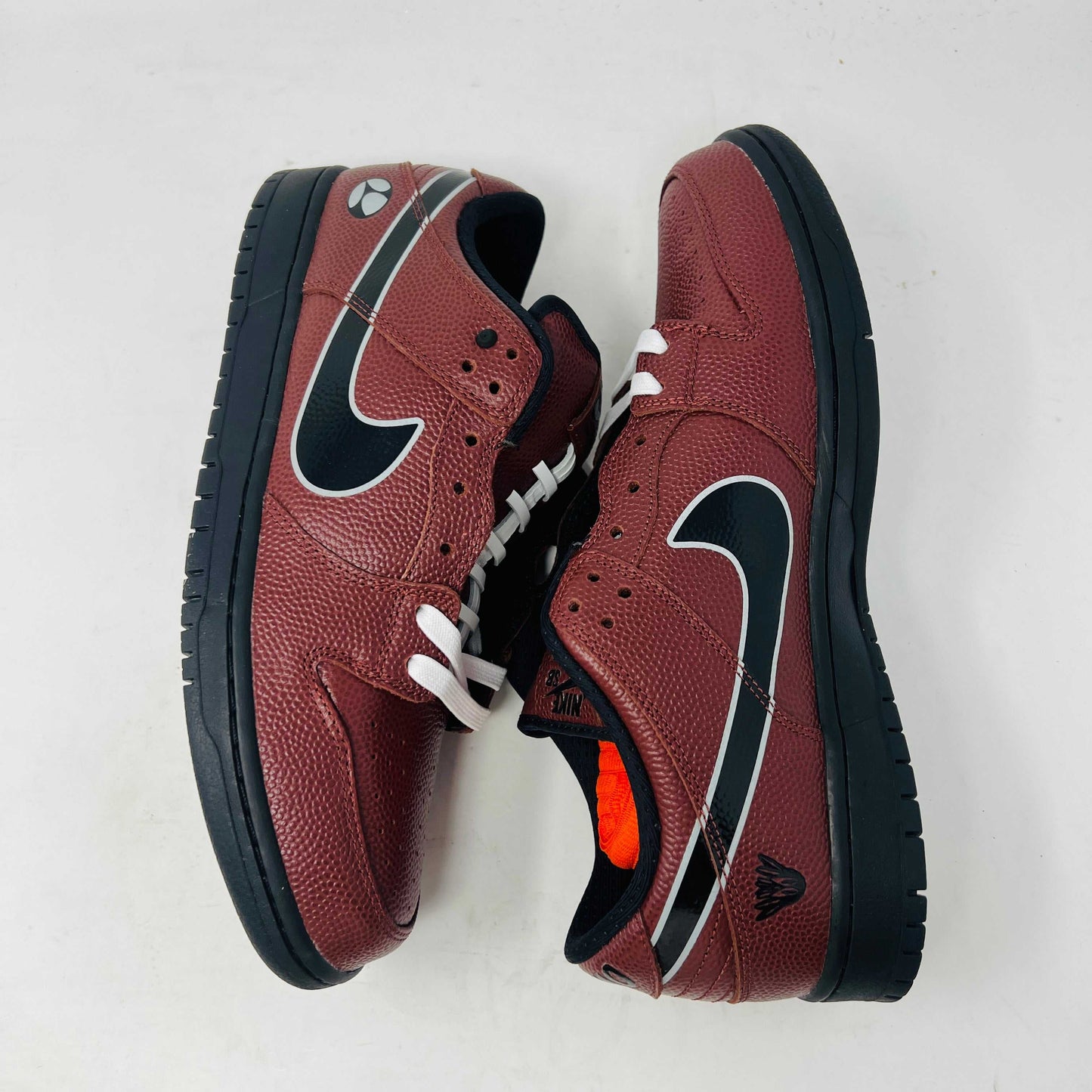 Nike SB Dunk Low Limosine Skateboards