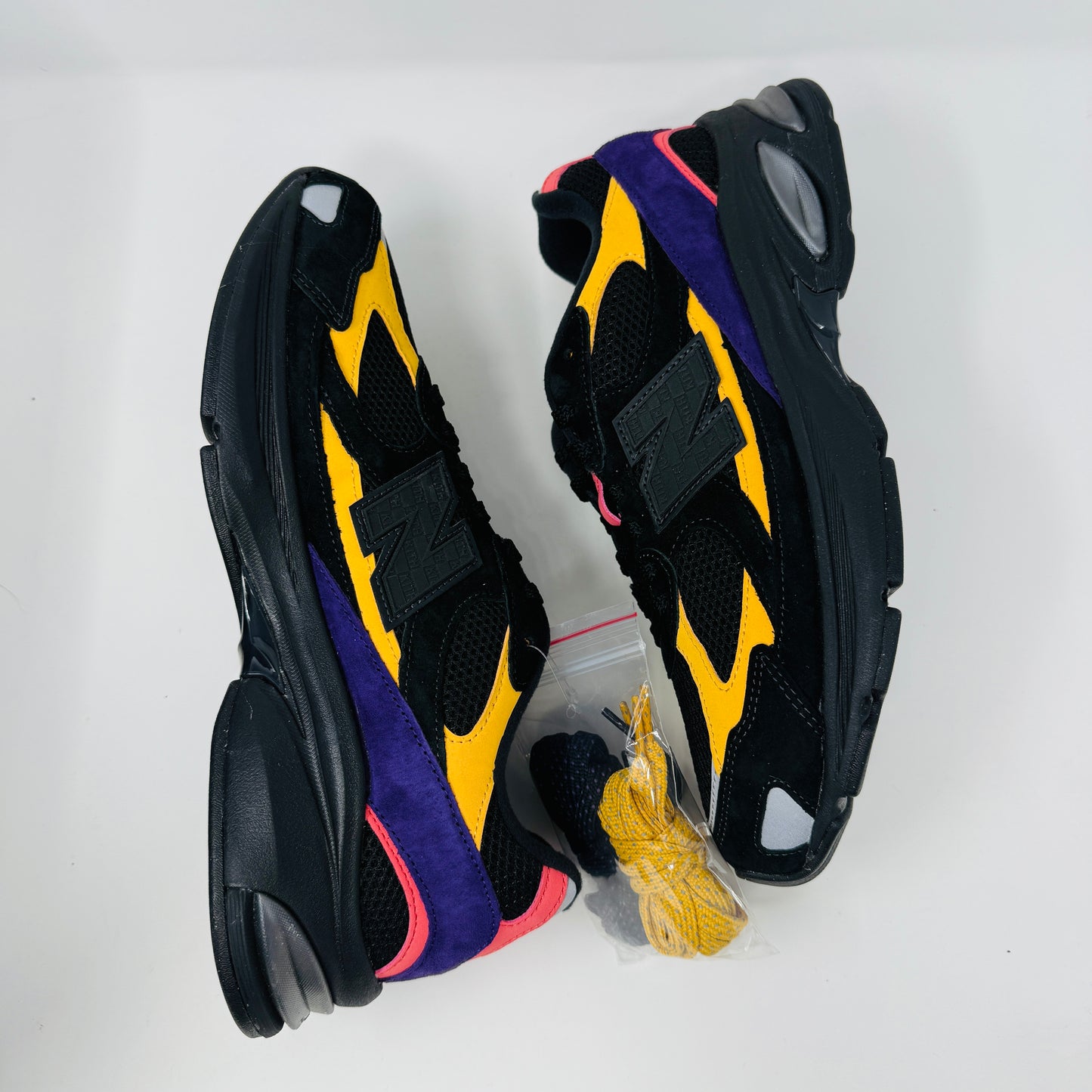New Balance 2010 Kith Black Multi