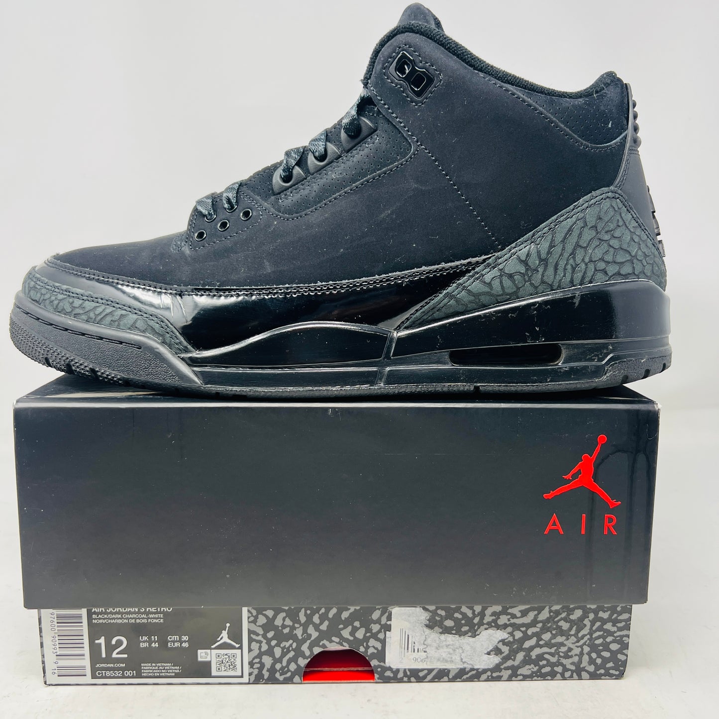 Jordan 3 Retro Black Cat (2025)