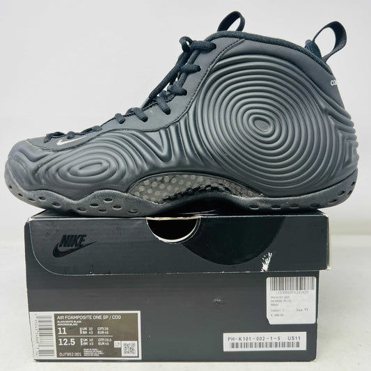 Nike Air Foamposite One Comme des Garcons Homme Plus Black sneaker on box, 2021 model, lightly worn condition